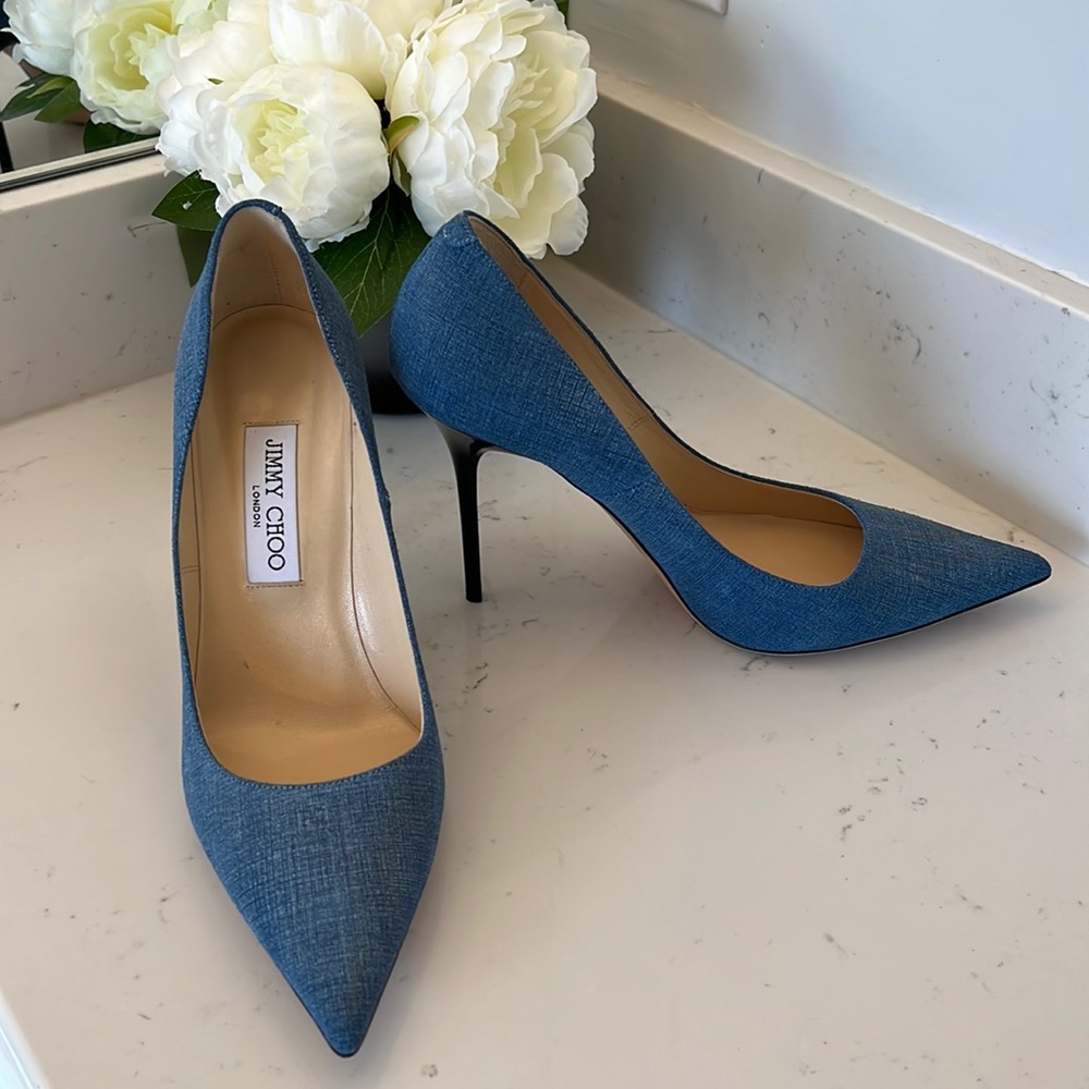 Like New Jimmy Choo classic!